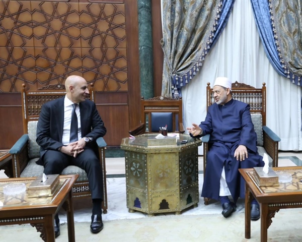 شيخ الأزهر ووزير التربية والتعليم يؤكدان ضرورة غرس القيم الدينية .jpg