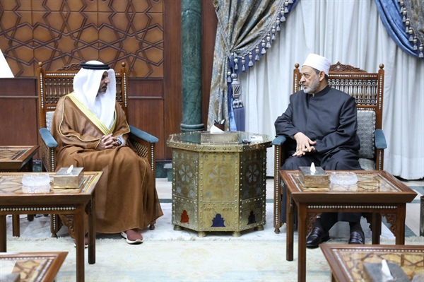 شيخ الأزهر يستقبل السَّفير الإماراتي الجديد.jpeg