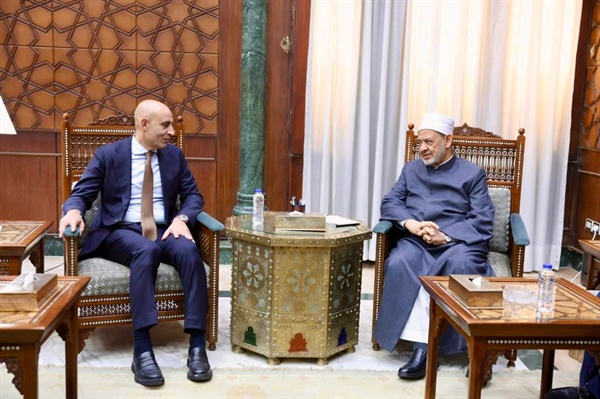 شيخ الأزهر يستقبل وزير التربية والتعليم لبحث مواصلة سبل تعزيز التعاون المشترك .jpg