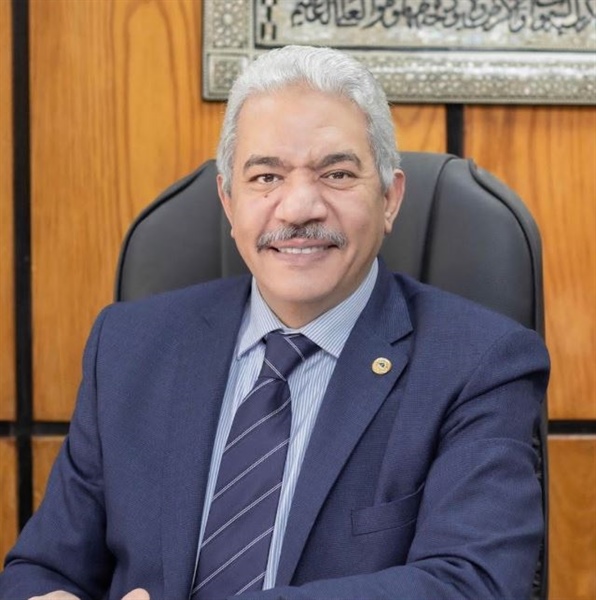 شيخ الأزهر يصدر قرارًا بتكليف الأستاذ الدكتور محمود صديق للقيام بعمل رئيس جامعة الأزهر.jpeg